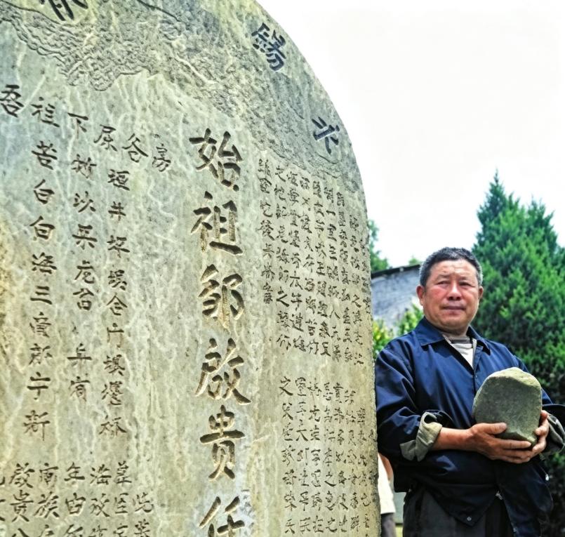 2015年，贵州遵义巷口镇苦竹桠村，一场因四条狗引发的冲突，把一个偏僻山村推到了