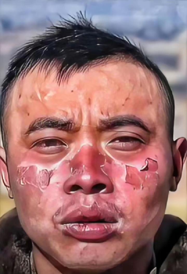 北京。
排练厅暖气太足。某国家一级演员扯了扯羊绒围巾，对着镜头皱眉：“一年没一百