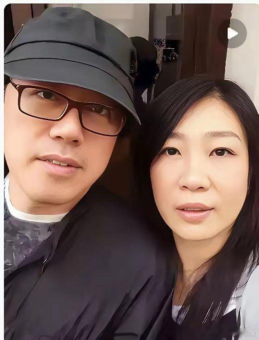 今天我看到张宇，没想到他真的深层不漏啊！我还以为张宇的老婆是萧十一郎呢！搞了半天