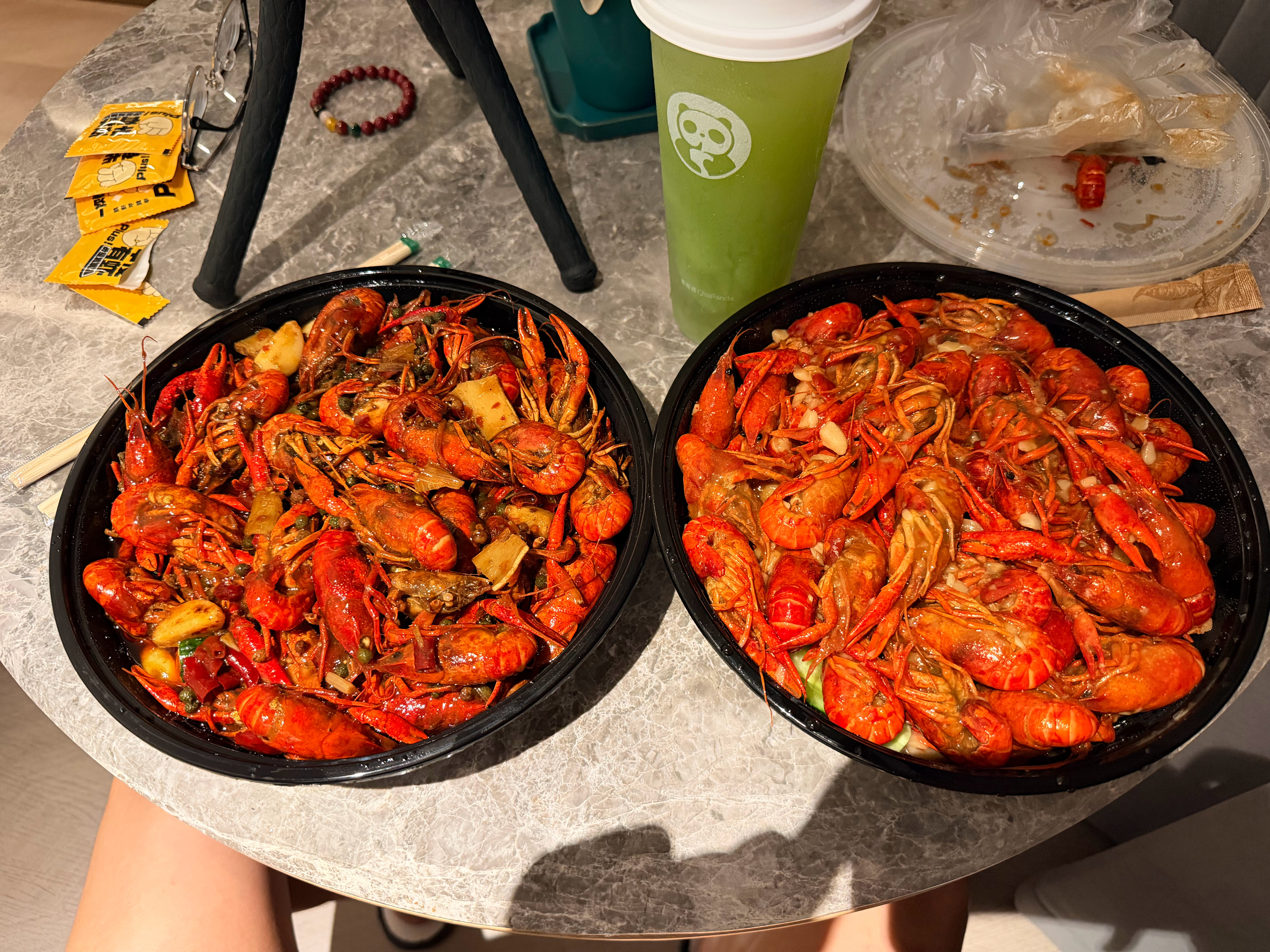 今晚是酒店一人美美吃虾🦞 武汉