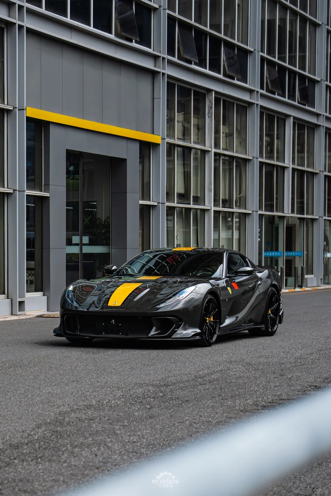 Ferrari 812 Competizione，360度无死角帅绝美车片