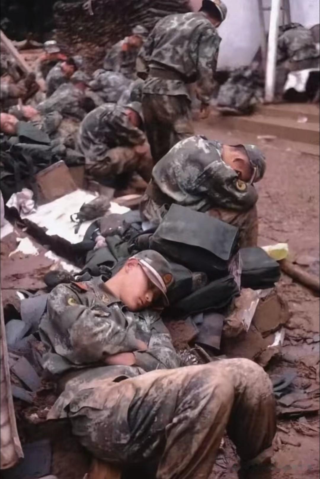哪里群众人民有需要，
他们就会出现在哪里！