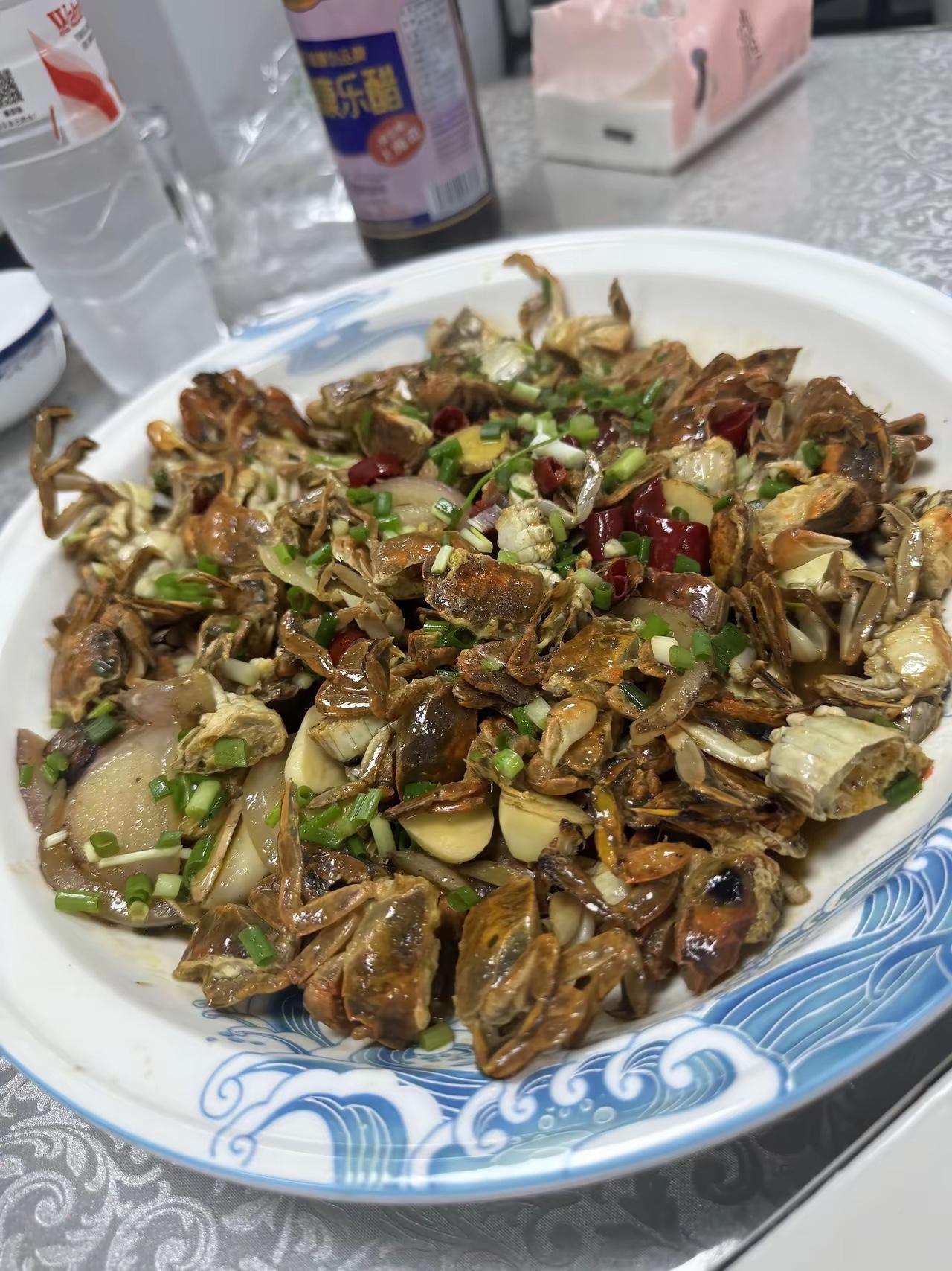 妈呀，太香啦，还得是家里的饭吃着得劲！[爱慕][爱慕][爱慕]