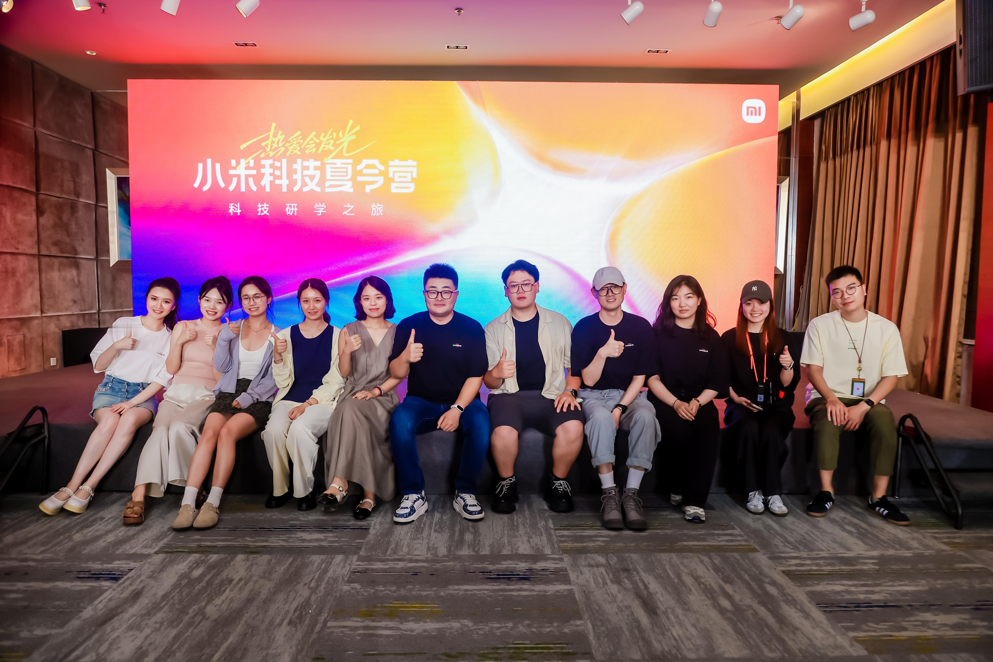 之前看过很多企业榜单，这些榜单基本上都把小米分类为互联网公司。其实我一直对这个有