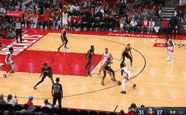 火箭新星格林轰进首节压哨三分
北京时间10月21日，火箭与热火的季前赛首节进行至