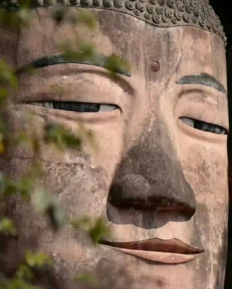 刷到乐山大佛，不要无视，许愿很灵呢 