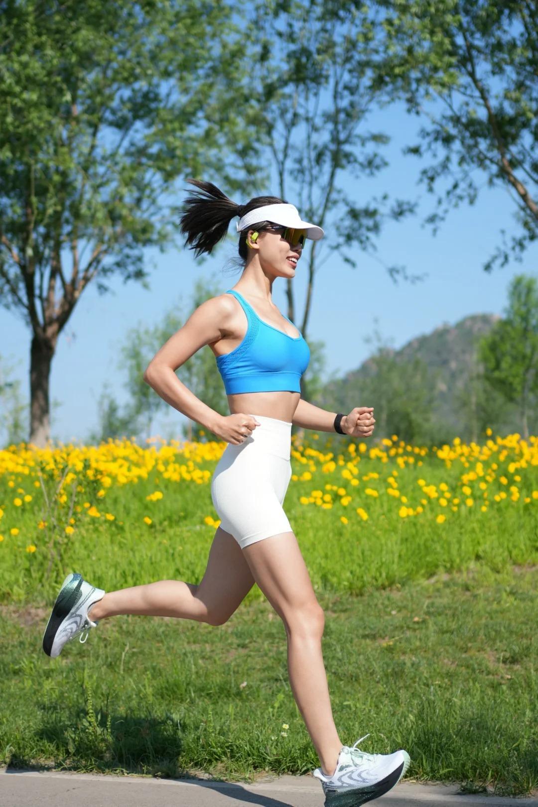 拥抱自然随心奔跑