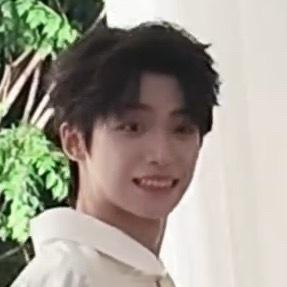呆萌小朋 