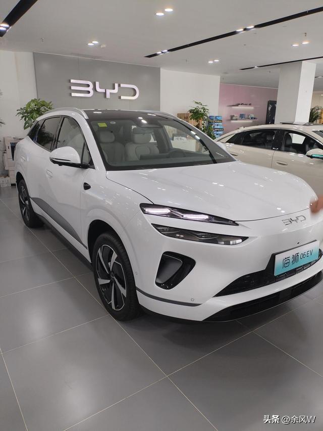 增程的高速油耗怎么样? 增程高速亏电油耗8-10L，满电低至4L，120km/h