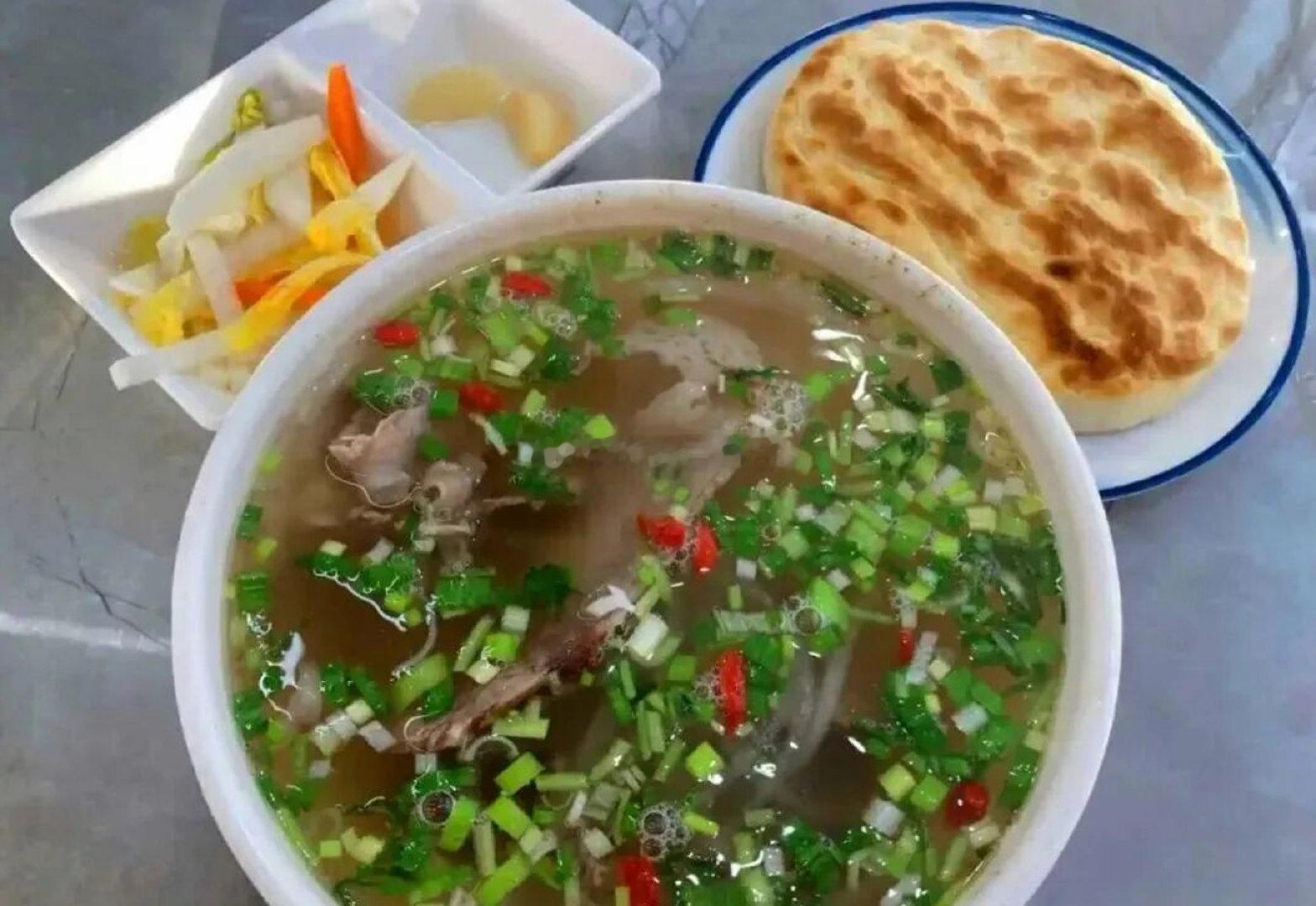这个秋天奔赴敦煌美食盛宴一直以来，“跑遍甘肃”不止是一场奔跑，更是一场陇原山河与