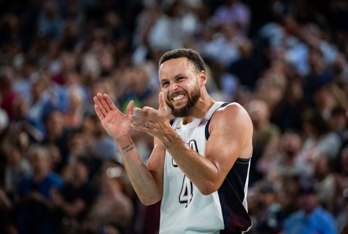 吉诺比利：恭喜美国夺金 若不是库里的表演法国有很大机会的巴黎奥运会男篮决赛，美国