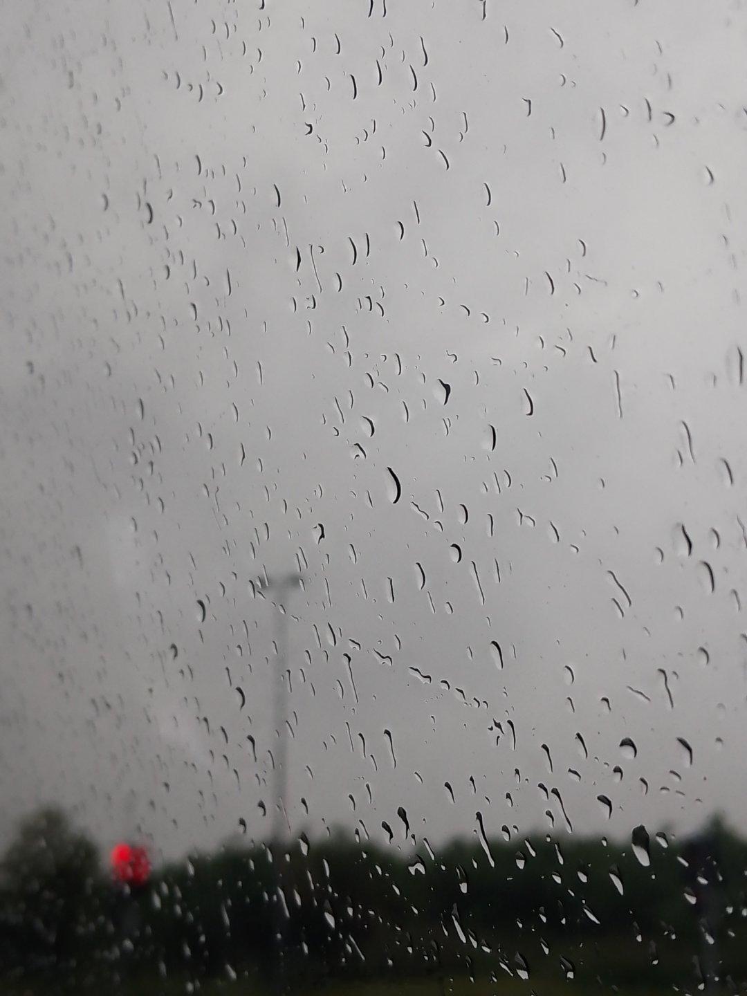 早安🌧嗯哼，说下就下也不犹豫一下我到上班地方 ​​​