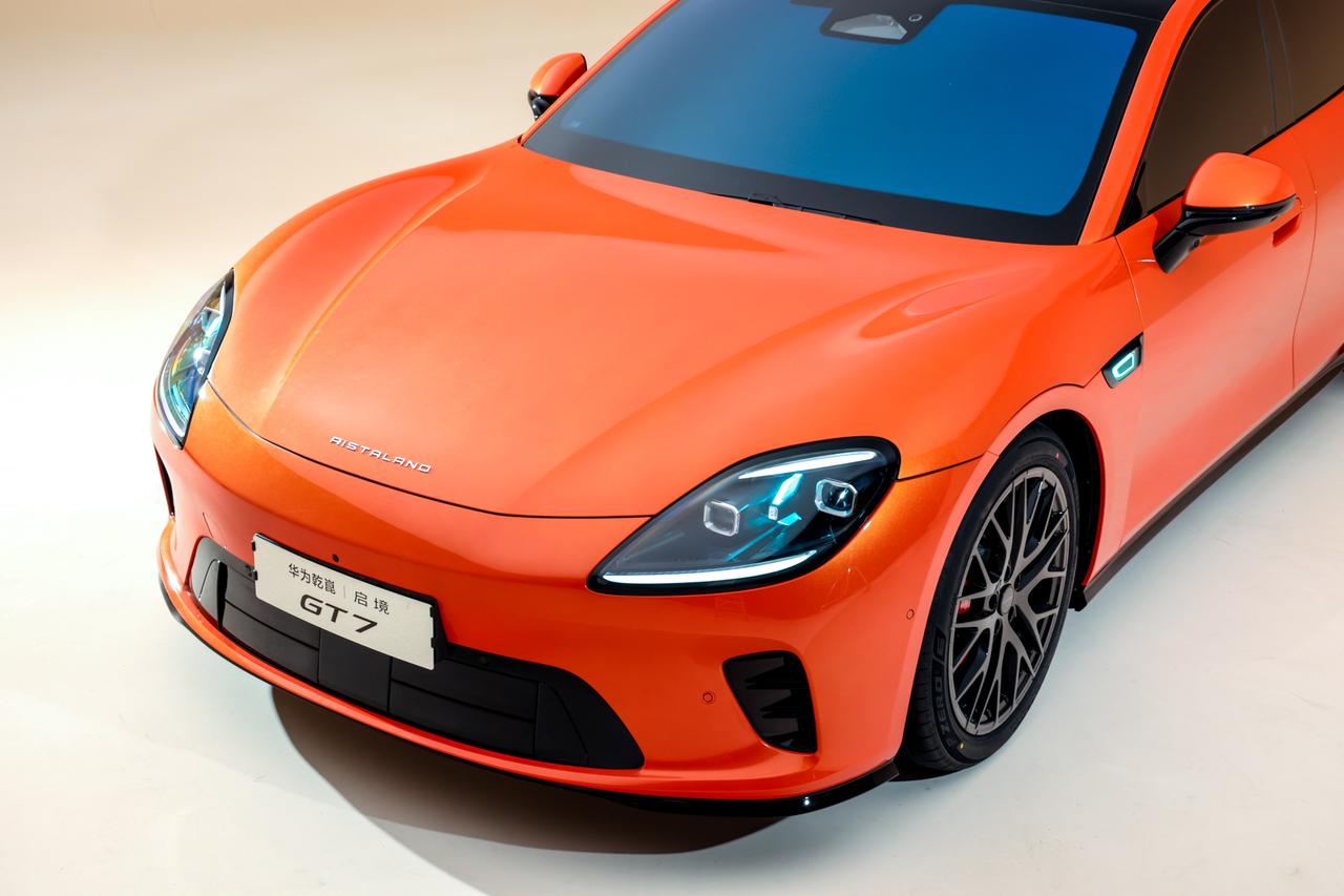 华为乾崑最新技术集大成者，启境GT7真正实现一车即乾崑
智能汽车行业从不缺“技术