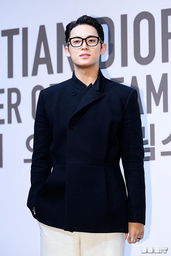 金珉奎｜Christian Dior: Designer Of Dreams 》