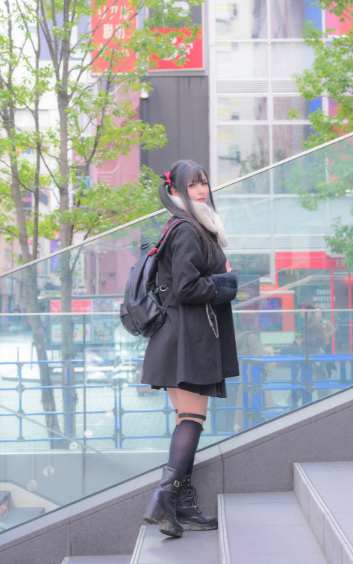 一位日本男子爱上cosplay，这是他玩cosplay后的变化。←11年前   