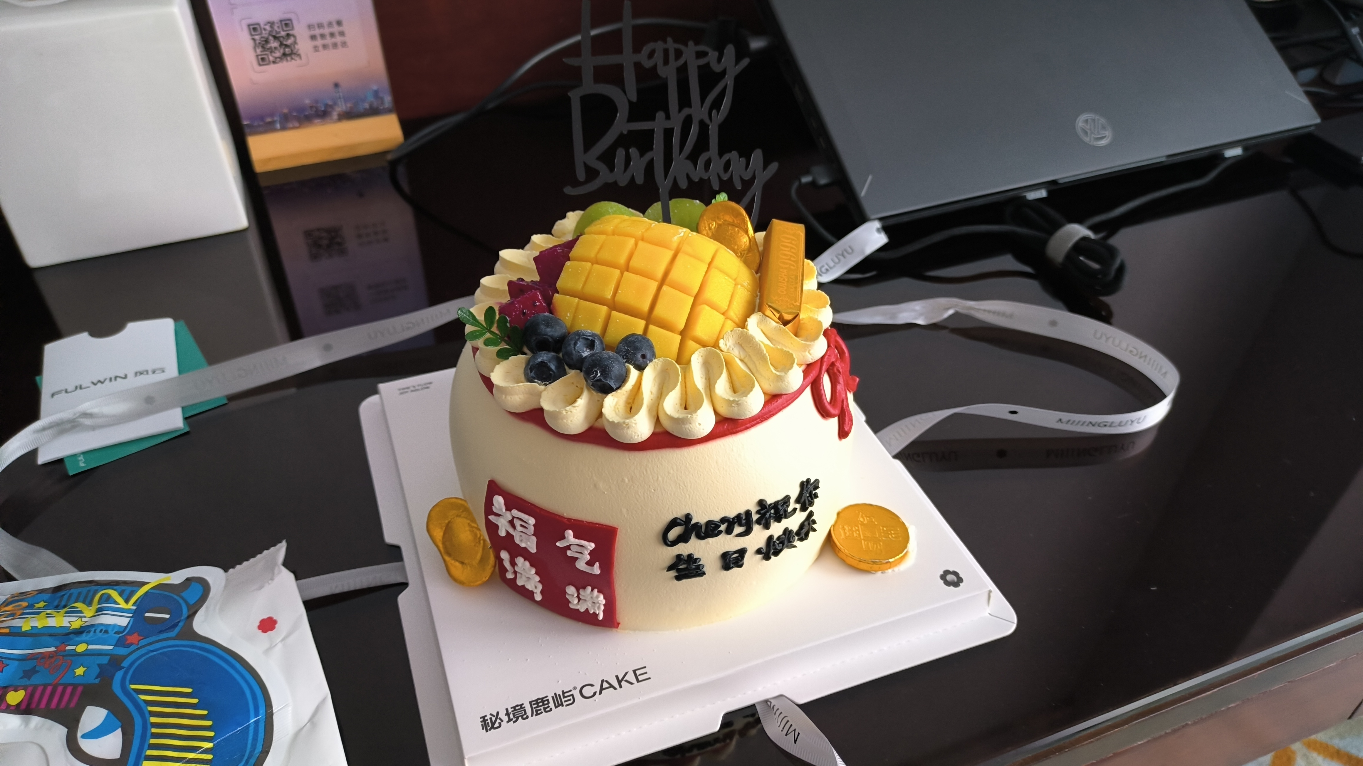 落地重庆，今晚智美大五座风云T9L全球上市一到酒店就被奇瑞给暖到了，明天生日今天