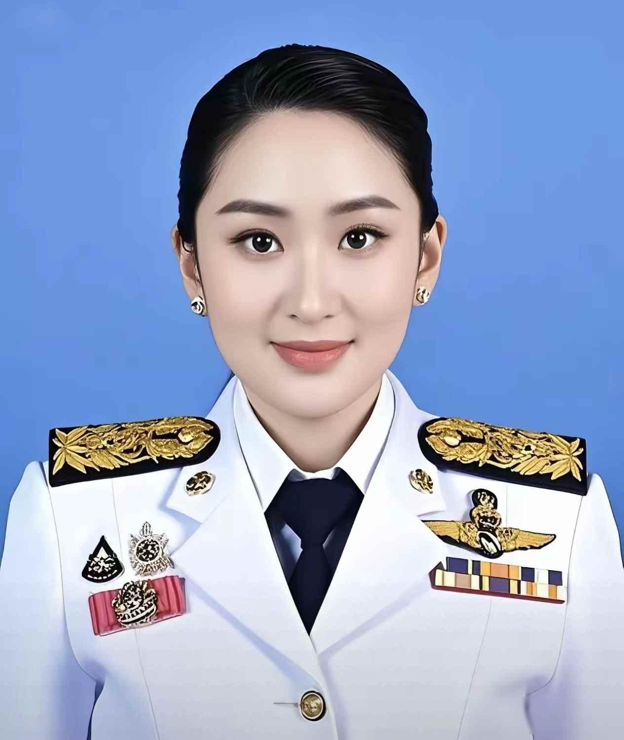 阿努廷参选总理，民众反感，政坛为何总在原地打转？

12月24日，泰国看守总理阿