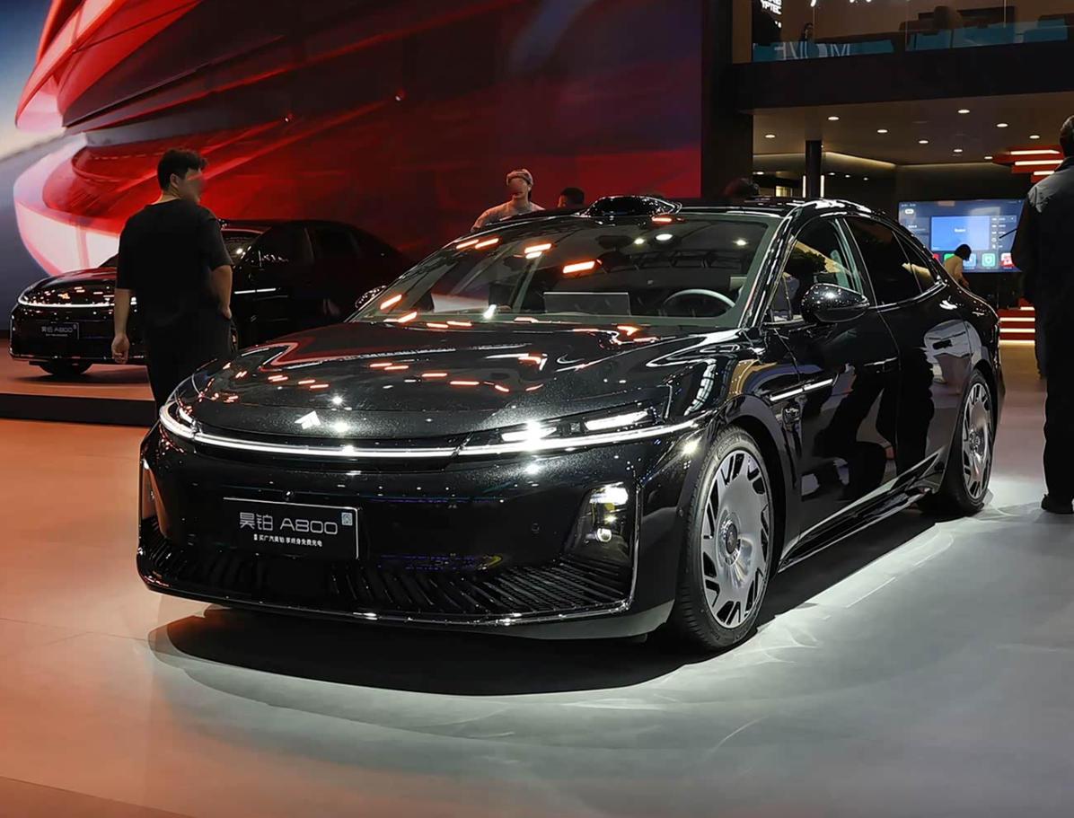 【昊铂A800上市首月销量出炉，仅零售51辆，潜力还很大？】尽管上市之初被称为和