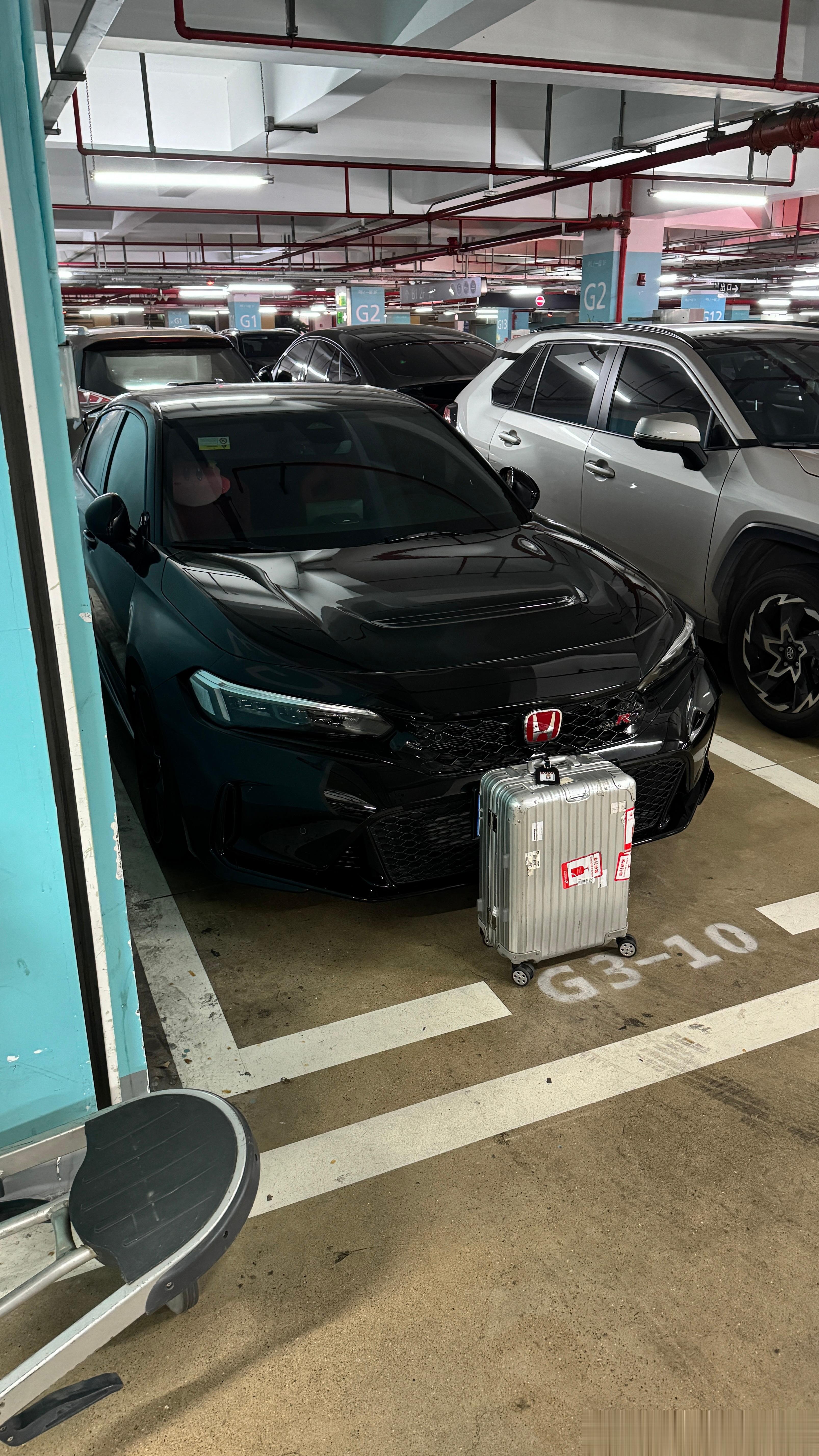 上午开完03+tcr，下午飞回广州开Type r  ​​​