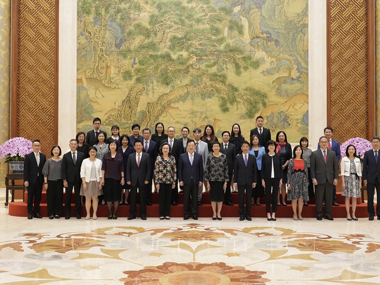 【#香港特区政府常任秘书长及部门首长赴内地研修#】香港特区政府常任秘书长及部门首