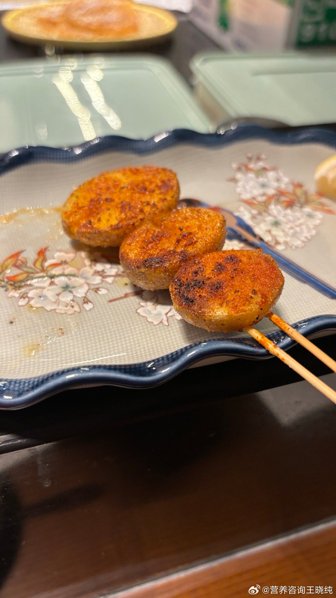#这四种食物可能会加重咳嗽# 我持有不同观点，并不是食物本身，而是食物中的某些成