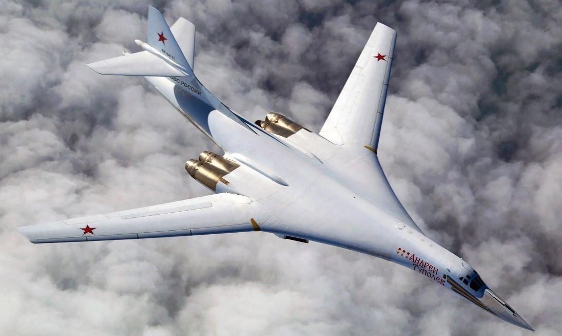 还得俄罗斯出手？美媒：F-35包围委内瑞拉后，图-160会出手守卫？

最近加勒