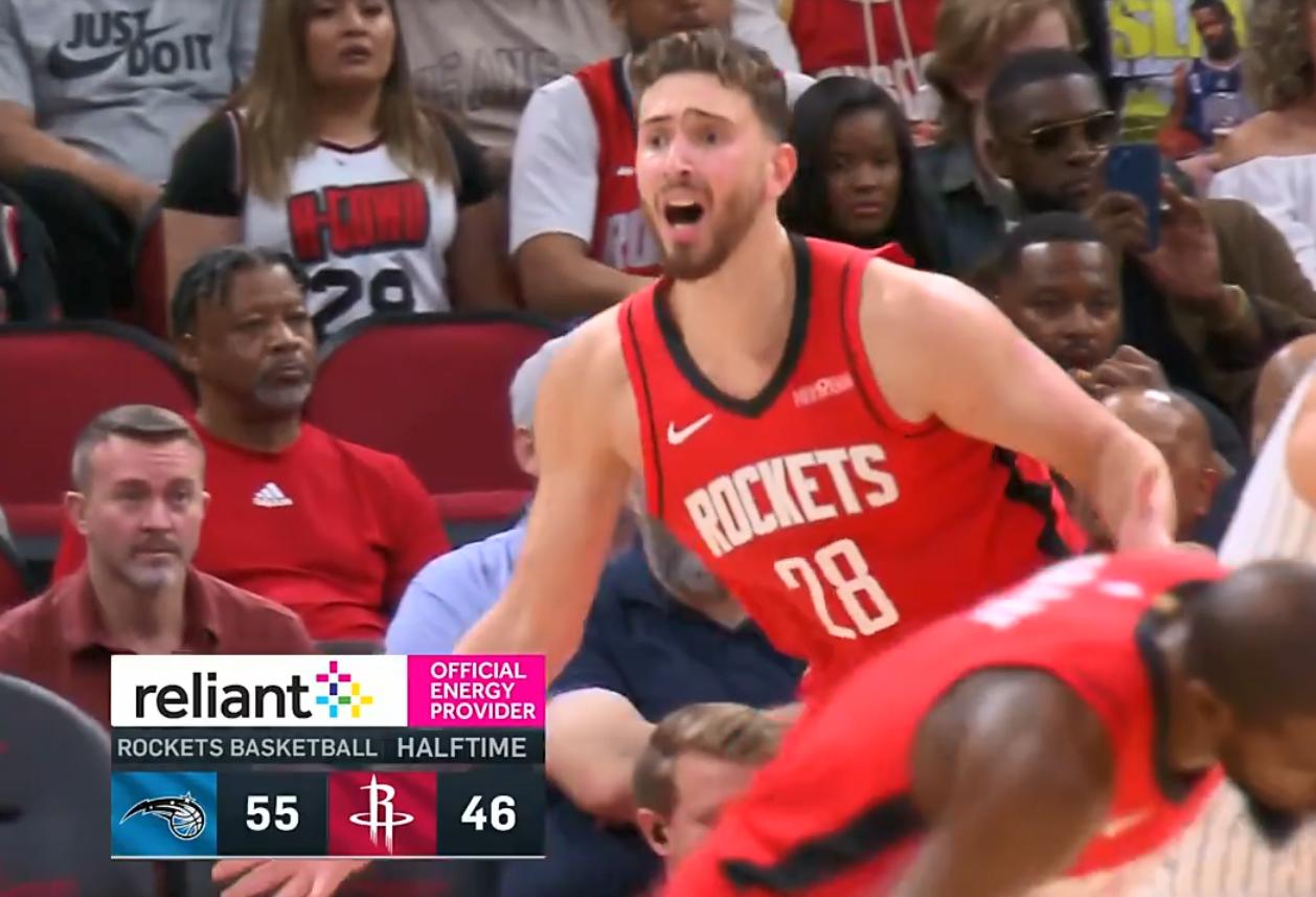 半场火箭46:55魔术。面对第二个东部球队最差半场[微笑]小屋卡开开会。
杜兰特