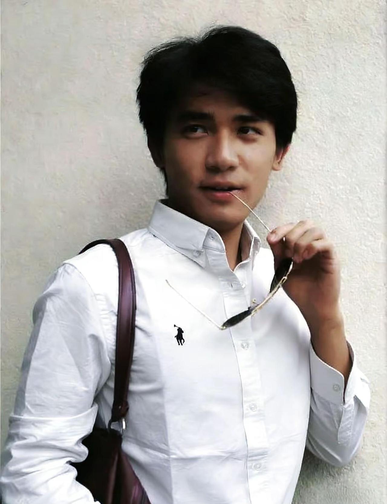 "农夫骑马抡搞把，拿得起我放得下"