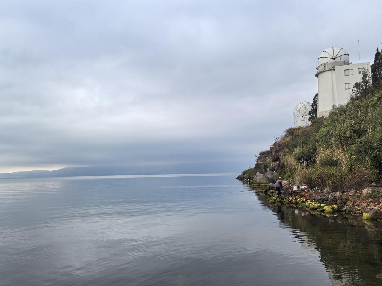 土耳其跟以色列迟早会干起来。在中东这个地方，这些年除了阿拉伯国家明面上已经变得比