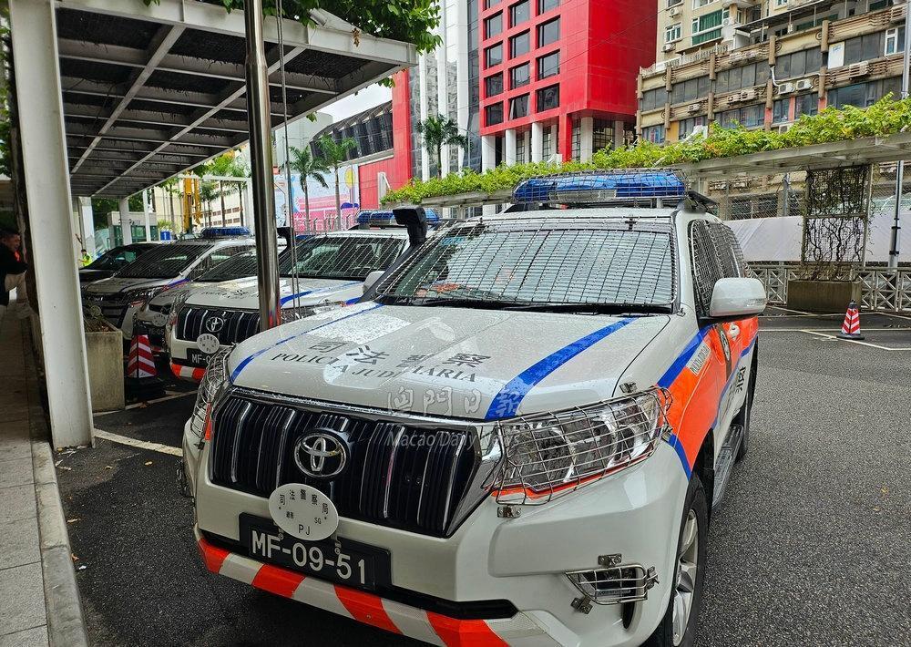 司警8日内劝阻6名身陷“公检法”骗局的市民，避免损失146万澳门元；女青年误信“