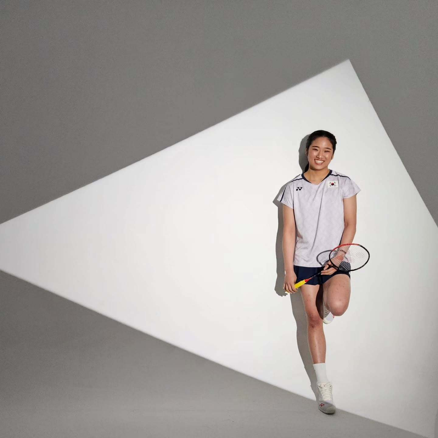 安洗莹 安洗莹社交媒体更新：向前迈进🏃🏻♀️ 姆巴佩回归倒钩破门C罗年薪19