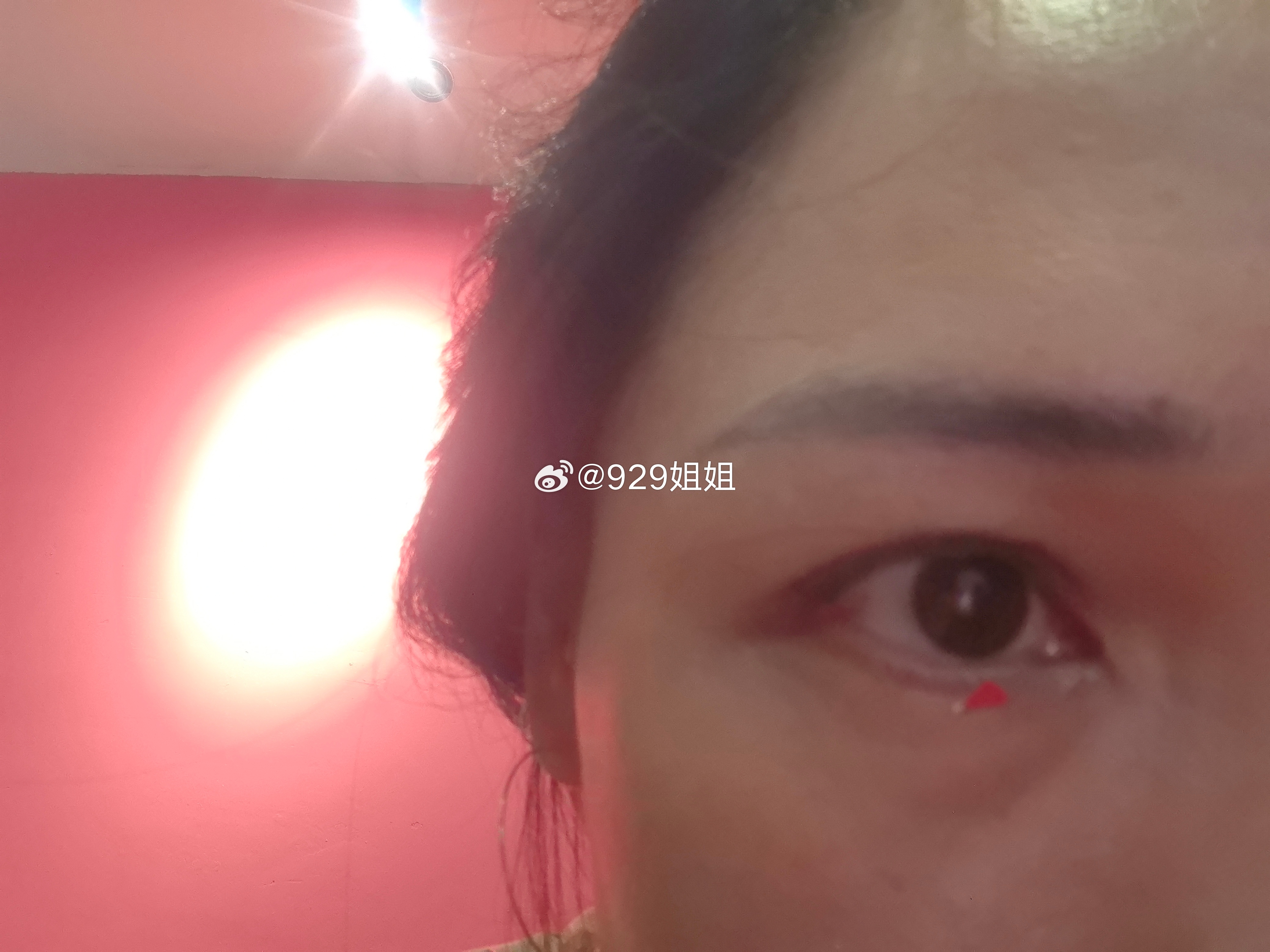 眼皮又一直跳用老法子贴个红纸