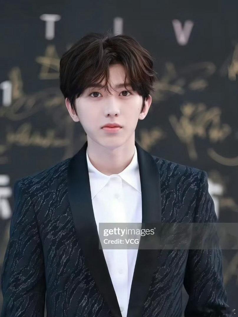 蔡徐坤女粉多的时候VS男粉多的时候 ​​​