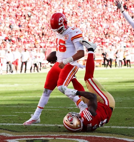 6连胜！马霍姆斯不会冲球？[笑而不语]#堪萨斯城酋长##nfl# ​​​