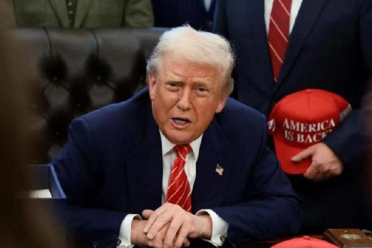 英媒:中方提醒美方，对台军售问题或将影响特朗普4月访华安排

2月7日，路透社报