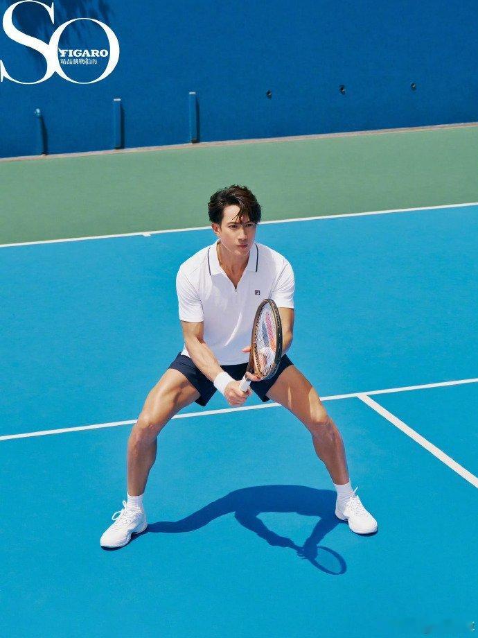 吴尊15岁女儿neinei拍杂志neineiMax合拍杂志真的感慨万千！当年跟在