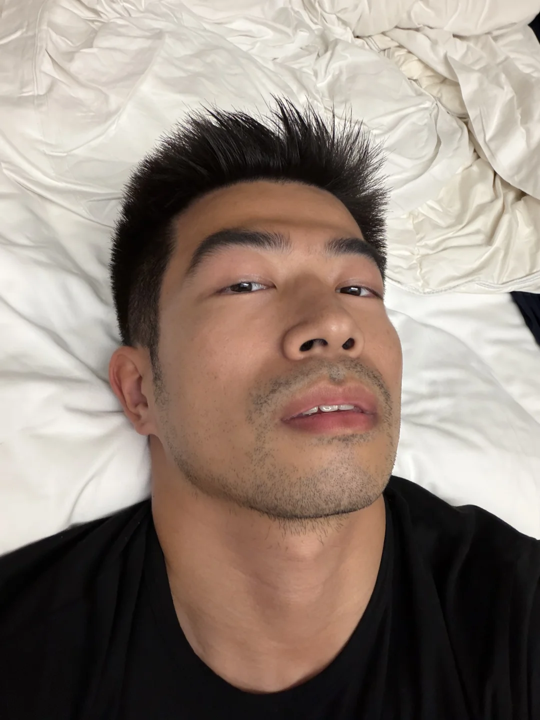 多湿呢，就这么说吧，我的刮胡刀都馊了