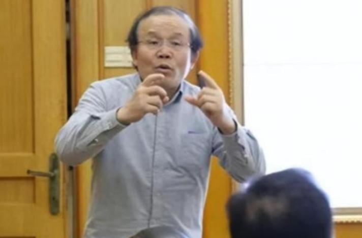 “日本731不对不存在，也没有侵华日军用华人做人体实验的事实，我们不能用民众情绪