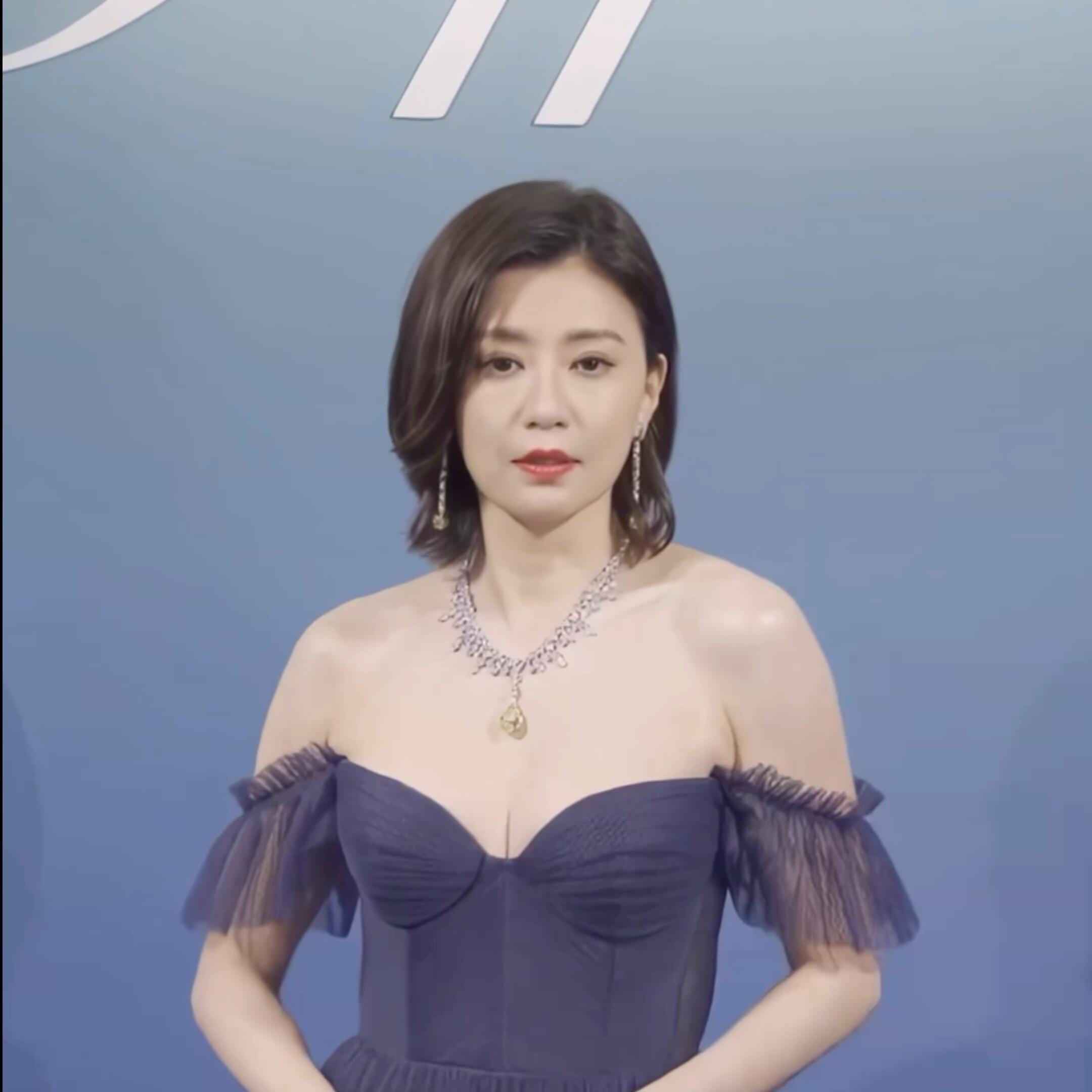 贾静雯Tiffany发布会状态也太好了吧 ​​​