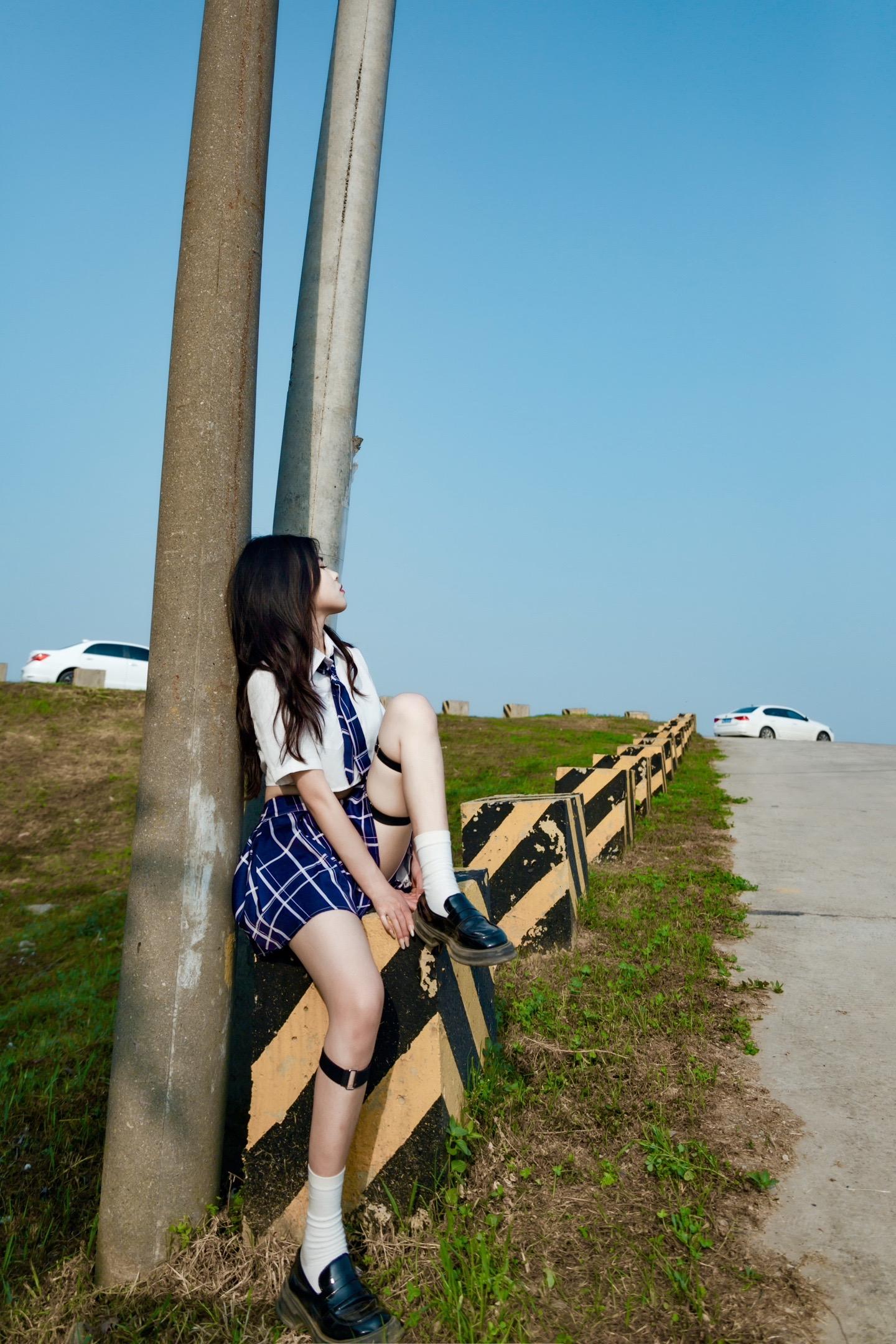 她永远是自由的盛夏。
