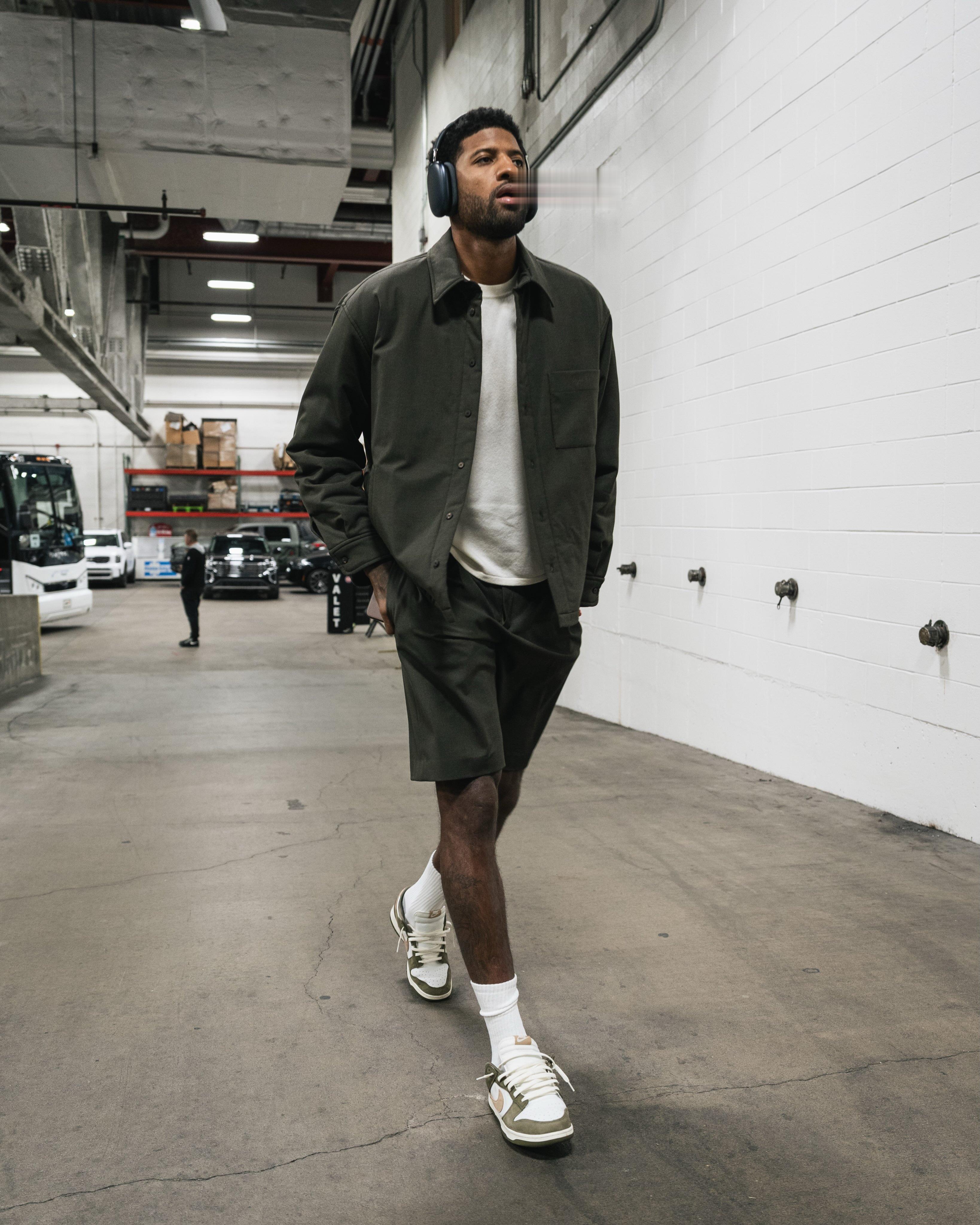 型男穿搭！补发分享今日份赛前抵达客场球馆时的帅椒！[酷]凯尔特人NBA新赛季20