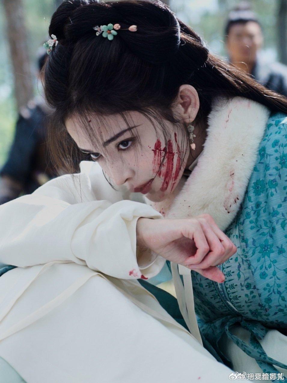 娜扎眼神戏 古力娜扎在《玉茗茶骨》里的眼神，真的自带故事感！瞥向宵小之辈时，眼底