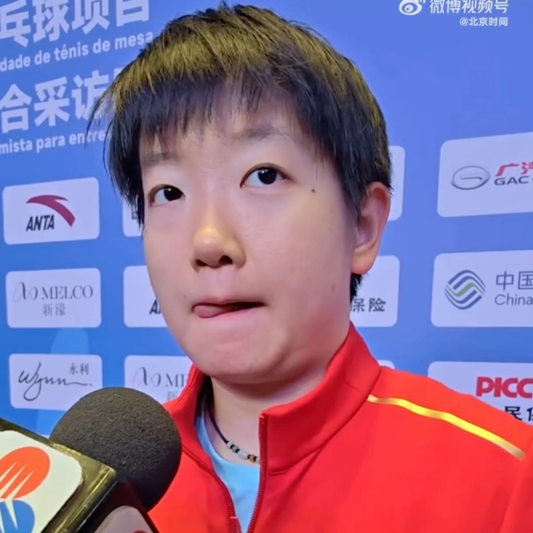 小猫本体出没😋 