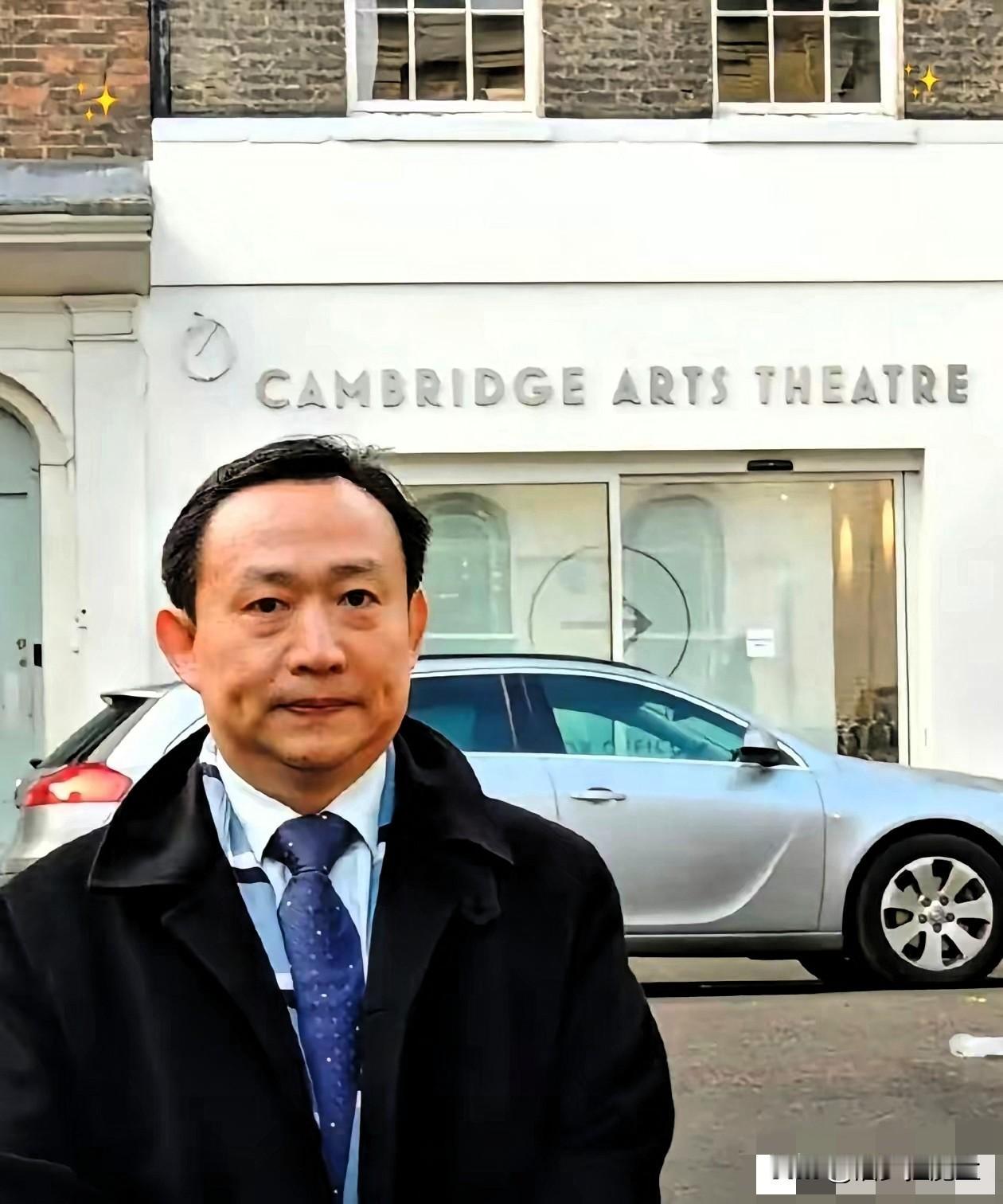 圈子里一直流传着个事儿，细品之下，后脊背直发凉。

有位手眼通天的人物曾放话敲打