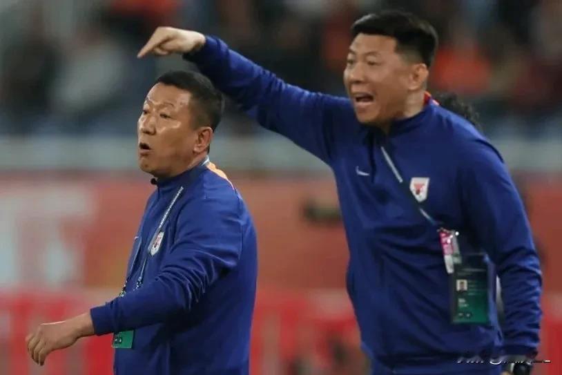 泰山队主场0:3申花，让崔康熙认清新赛季三个事实:
 1、有些人确实不适合踢首发