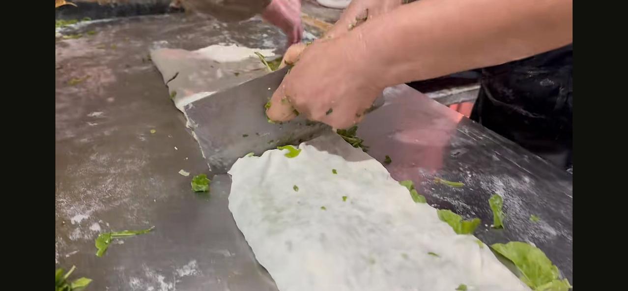 今天立冬了，突然想起家乡的小吃。家乡的味道，藏在记忆深处，总是在不经意间溜出来勾