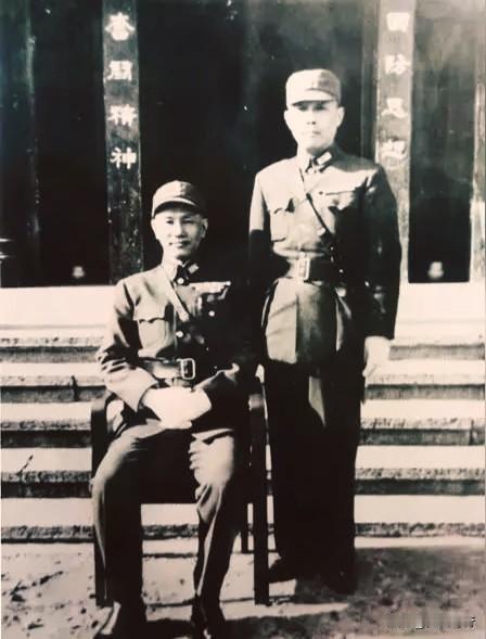 功誉瑕垢半生   双姝同檐一世
——钱大钧传略  ［狐山诗行］
 
民国乱世，风