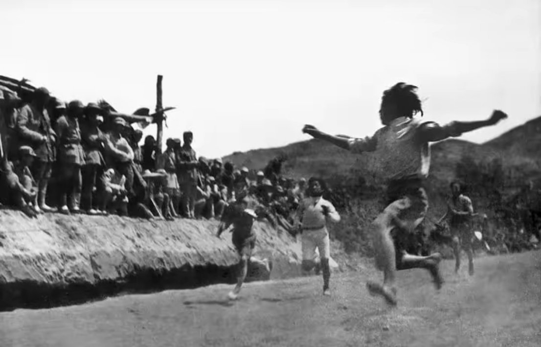 1941年，山西。晋察冀边区第一届学生运动会 ​​​