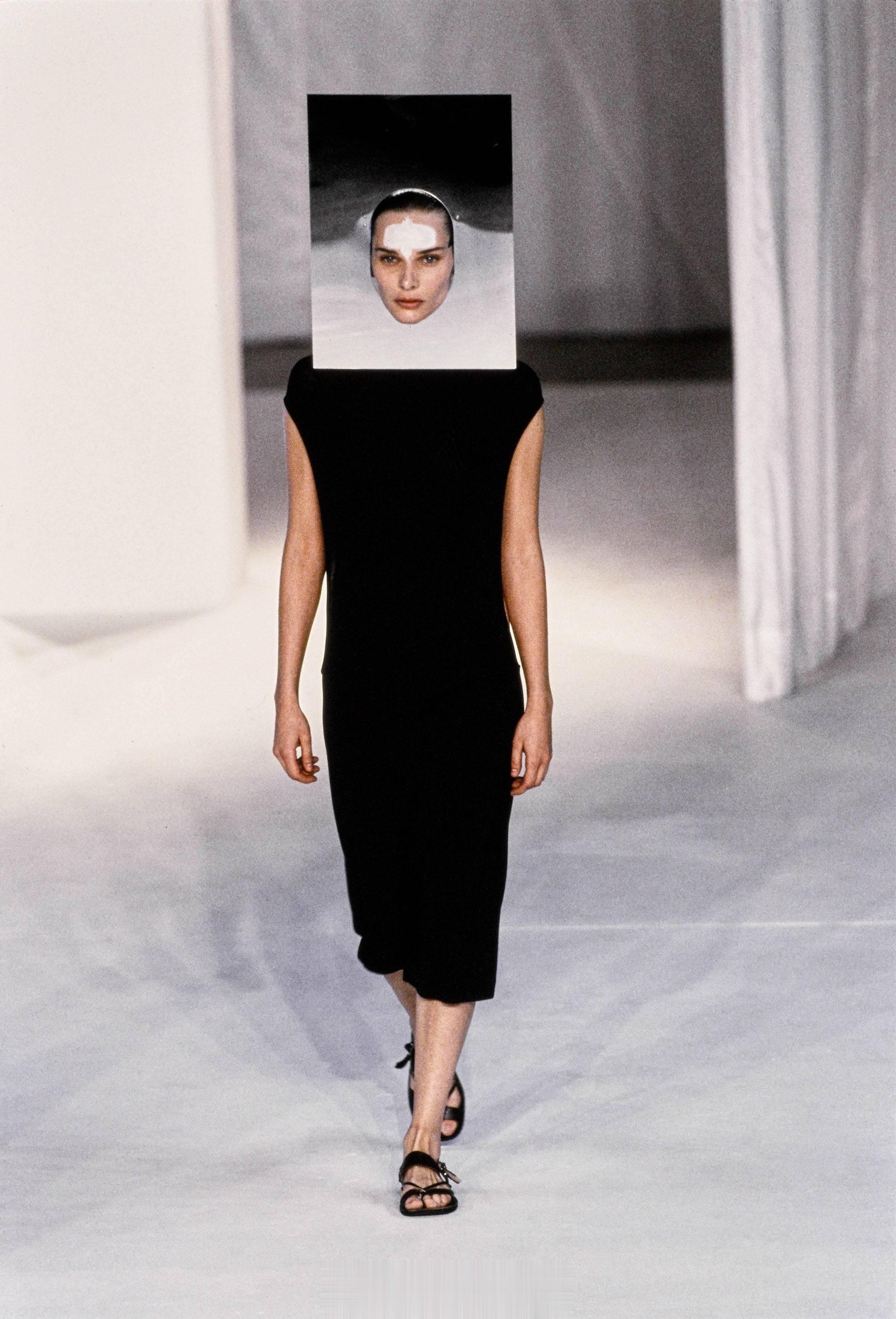 90年代的极简先锋时尚 • Hussein Chalayan S/S 1998精