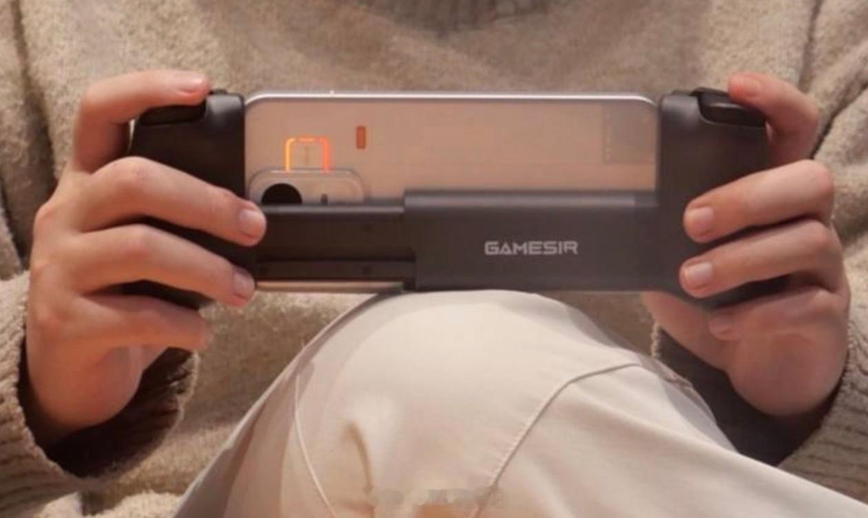 真我 Neo8 外观爆了，金属中框+玻璃机身，GT Neo5 同款觉醒光环，左上